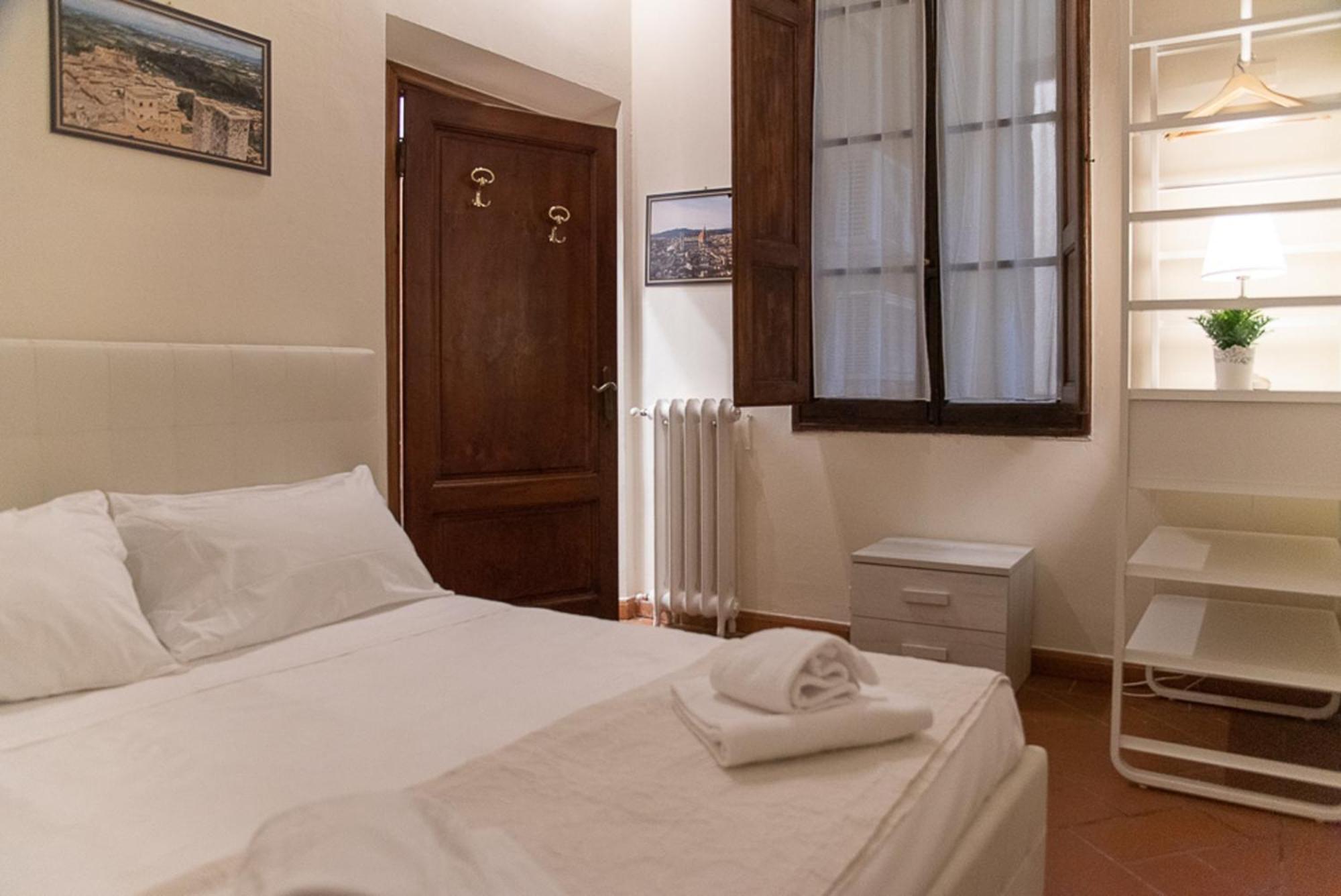Coco Places Soggiorno Panerai, Centro Storico Florence Room photo